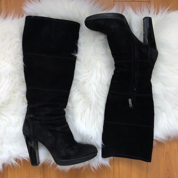 Tod's Shoes - Tod’s suede heeled boots